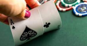 二十一点：策略与运气并重的经典之选-AG棋牌