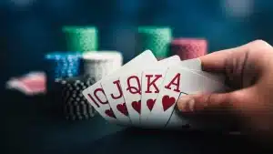 德州扑克：策略与激情的结合-AG棋牌